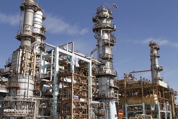 بهره‌برداری از پروژه‌های کلان پتروشیمی در کهگیلویه و بویراحمد