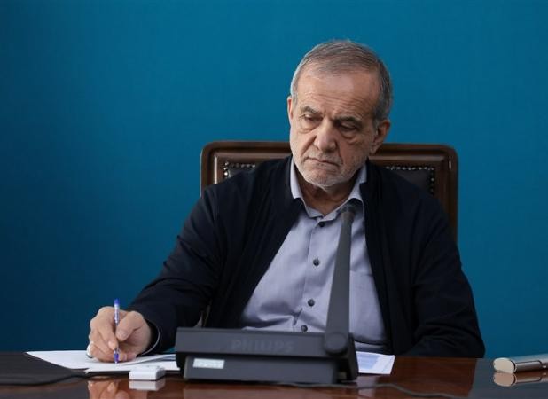 انتقاد رئیس‌جمهور از تعدد مجوزها و رانت ارزی