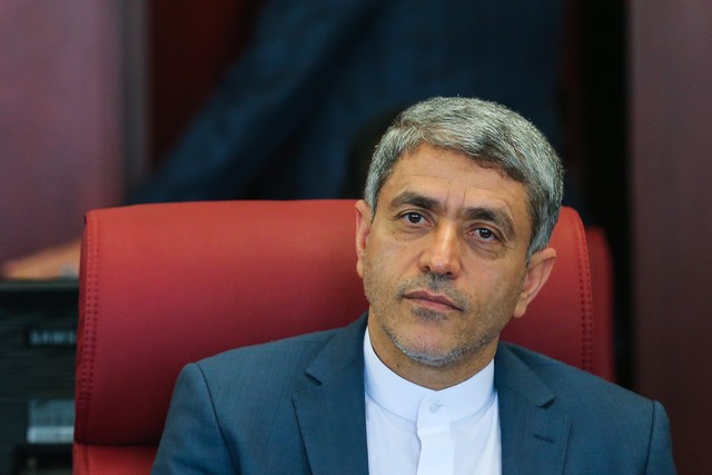 به هسته سخت تورم رسیده‌ایم/100 میلیارد دلار ذخایر ارزی در خارج از کشور داریم