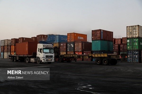 صادرات ۳۲ میلیارد دلاری در ۷ ماه؛ تراز تجاری همچنان منفی