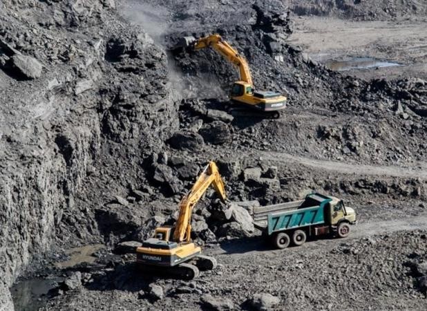 یارانه نفت گاز معادن تا پایان برنامه هفتم نصف می شود