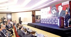 با هواپیماسازان پشت درهای بسته مذاکره شد