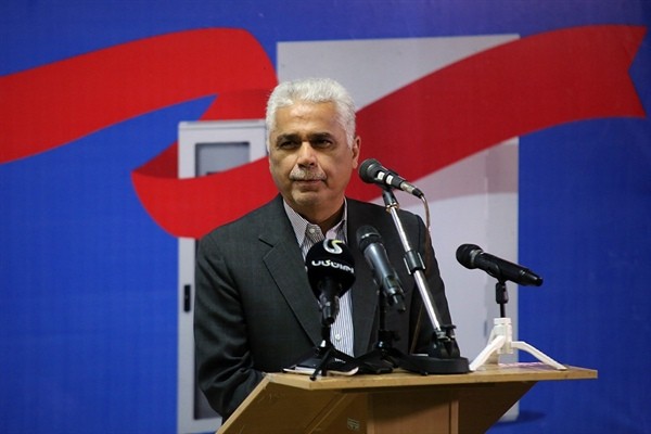 رقابت‌پذیری صنعت کفش ایران با فناوری نانو/ یکی از تولیدکنندگان کفش یک فناوری تولید داخل را خرید