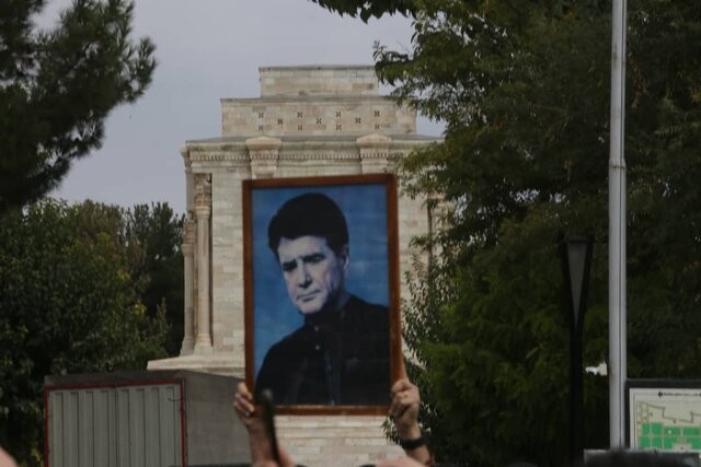 هزاردستان موسیقی ایران به خاک سپرده شد/مردی فراتر از آواز و هنر ایران