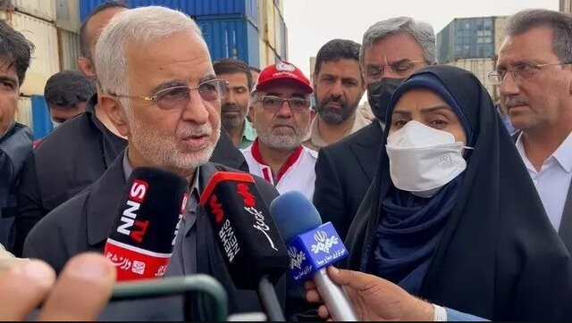 مهار ۸۰ درصدی حریق بندر شهیدرجایی/ تا ساعات آینده لکه‌گیری به اتمام می‌رسد