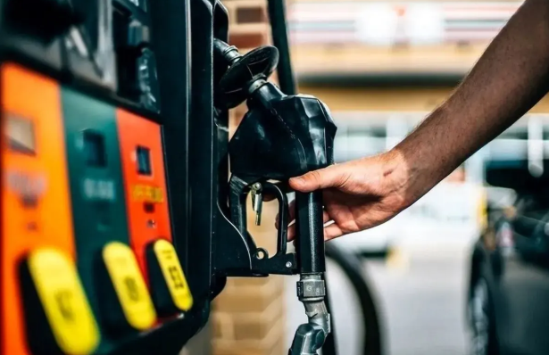 واردات بنزین سوپر رسماً آغاز شد