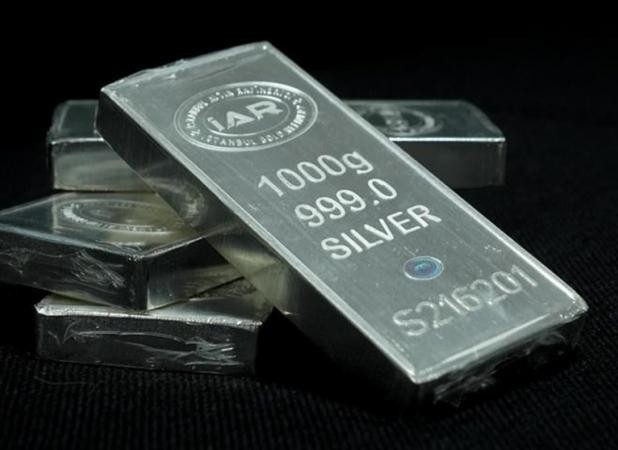 قیمت جهانی نقره به بالاترین رقم خود در تاریخ رسید