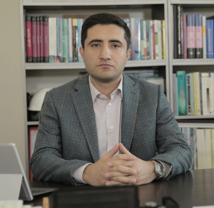 عرضه کامل محصولات پتروشیمی در بورس کالا به نفع کل اقتصاد است