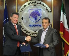 ایران خودرو و مرسدس بنز دو شرکت مشترک ایجاد می کنند/دایملر در تهران شعبه می زند