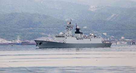 ناو آبی-خاکی روسیه راهی آب های سوریه شد