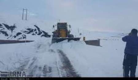 هشدارپلیس:تردد در محورهای5 استان تنها با زنجیرچرخ / بارش برف در محورهای ١١استان ادامه دارد