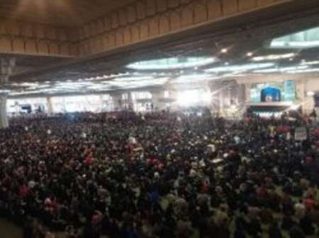 حضور گسترده مردم در آیین تشییع شهدای آتش نشان درمصلای امام خمینی(ره)