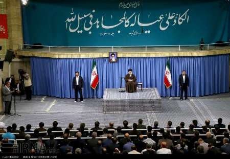 مهم ترین محورهای بیانات رهبر معظم انقلاب در دیدار هزاران نفر از کارگران سراسر کشور