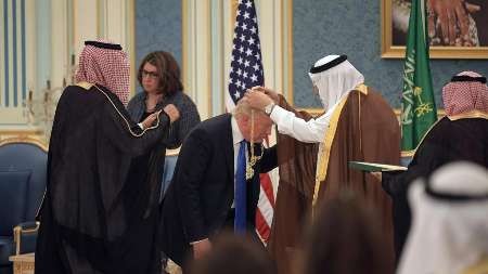 نشریه ایتالیایی: ترامپ، نشان داد که یک احمق است / باید آماده فجایع جدید در خاورمیانه و در شمال افریقا باشیم