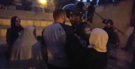 درگیری نظامیان صهیونیست با نمازگزاران در اطراف مسجد الاقصی/زخمی شدن شیخ عکرمه صبری