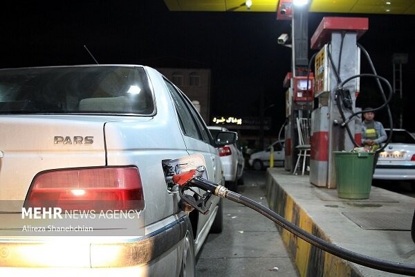 سهمیه ۶۰ لیتری بنزین مهرماه بدون تغییر واریز می‌شود