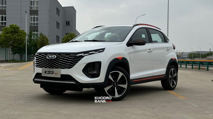 بازدید وزیر صمت از خط تولید خودروی برقی اسکای ول شرکت نبکا