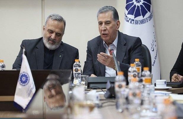 هشدار رئیس اتاق ایران نسبت به افزایش صدور کارت بازرگانی