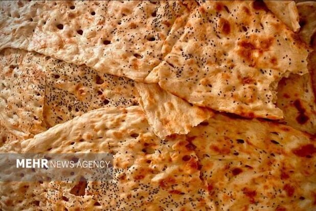 کارت ملی به‌جای کارت نان؛ ضرورتی برای تعدد کارت‌ها وجود ندارد