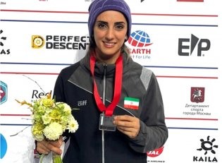 هزاران نفر از رکابی استقبال کردند