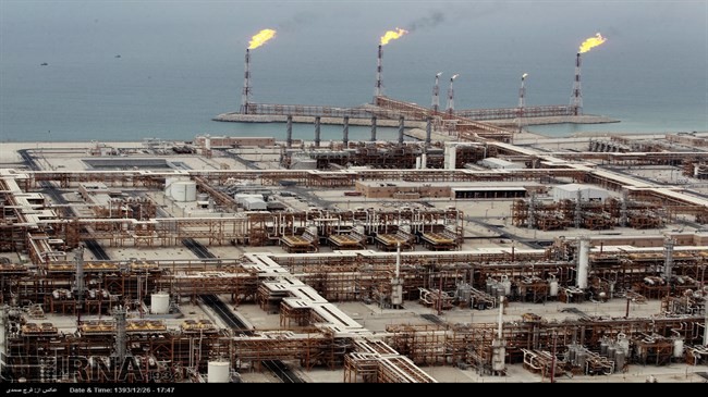 Zanganeh: South Pars development tops gov\'t agenda