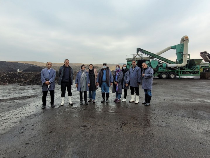 تولید کنندکان و فعالان صنعت پلیمر از مجموعه پردازش و بازیافت پسماند های شهر کرمانشاه دیدن کردند