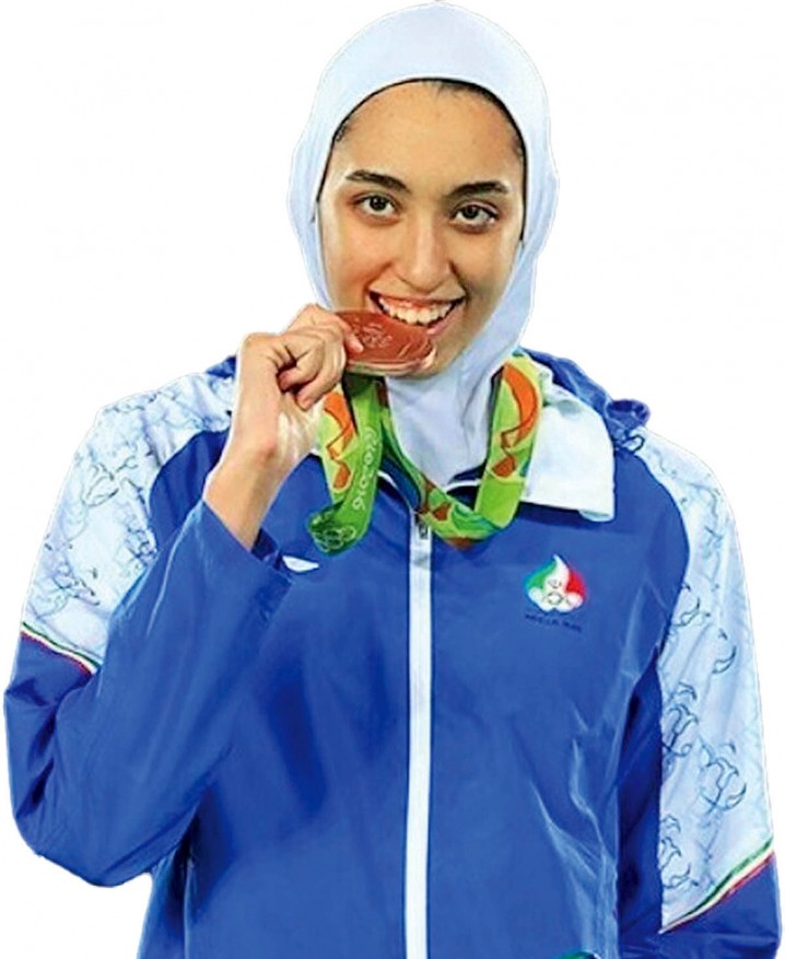 کیمیا دعوت‌نامه را پس فرستاد!