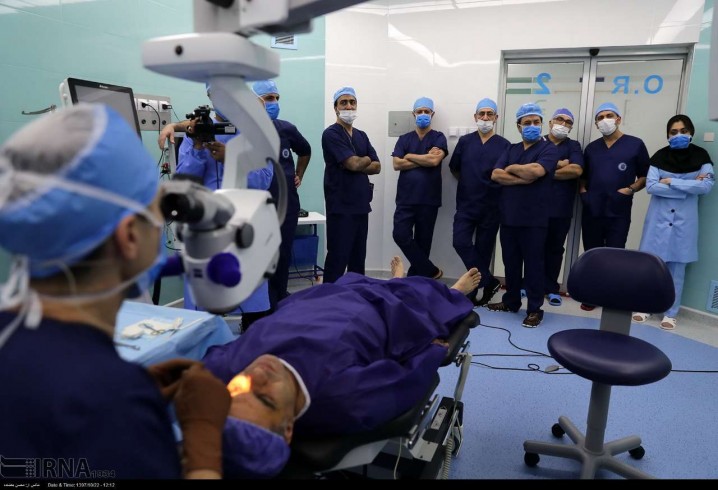 میانگین درآمد پزشکان جوان چقدر است/ چرا زیرمیزی وجود دارد