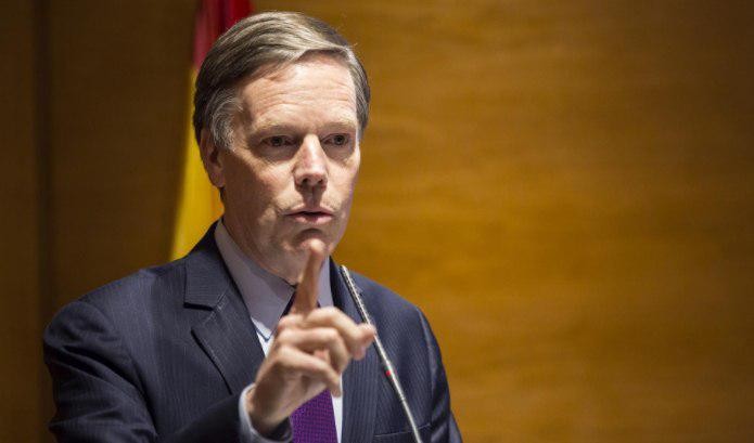 خروج از برجام به تضعیف آمریکا می انجامد