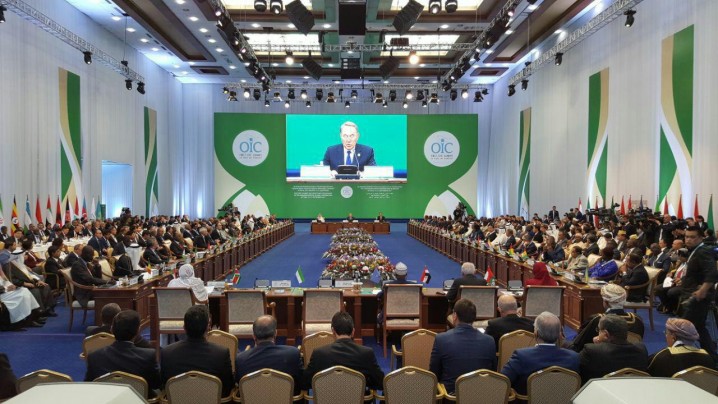 نشست سران سازمان همکاری اسلامی با حضور روحانی در آستانه آغاز شد