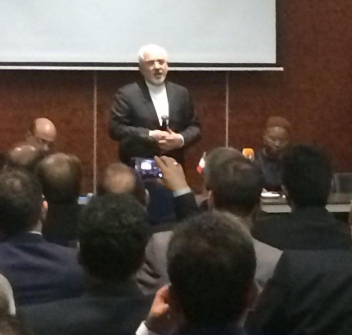 تاکید ظریف بر گسترش همکاری های ایران و آفریقای جنوبی/روحانی به پرتوریا سفر می کند