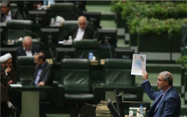 ربیعی در همه مشکلات کنار کارگران بوده است