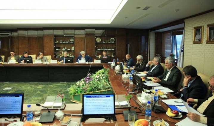 وزیر نیرو: نیازمند بازنگری جدی در مصرف آب هستیم