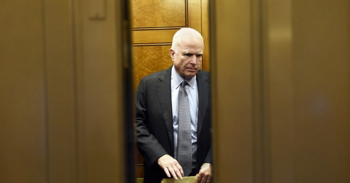 ترامپ به مراسم خاکسپاری مک کین دعوت نمی شود