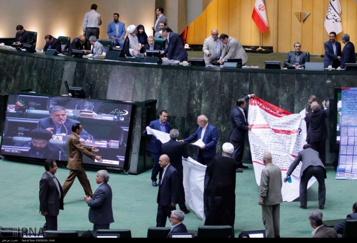 به خاطر دستمالی، قیصریه را به آتش نکشیم