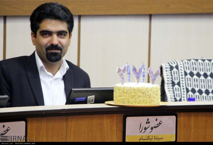 غربی ها درشیپور دموکراسی می دمند ایرانی ها عمل می کنند