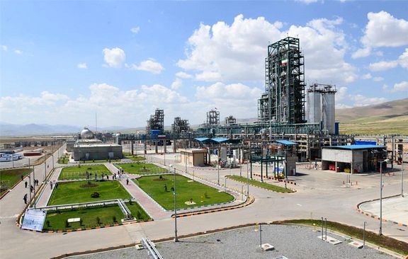 قیمت پایه محصولات پتروشیمی همچنان با دلار 4 هزار و 200 تومان اعلام شد