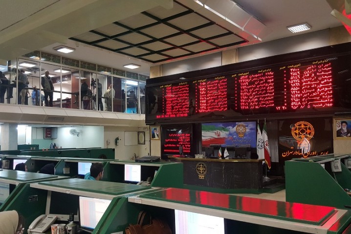 افزایش سود بانکی، مانع جذب سرمایه گذاری در بورس می شود