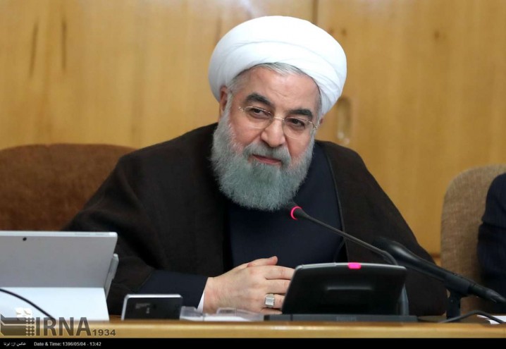 روحانی: در برابر جنگ اقتصادی دشمن سرمشق مردم ما عاشورا است