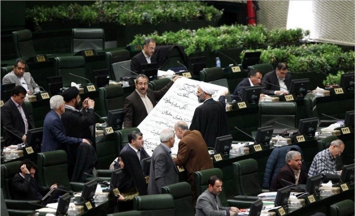 روایت رسانه های اصلاح طلب از تخریب دولت با اهداف انتخاباتی