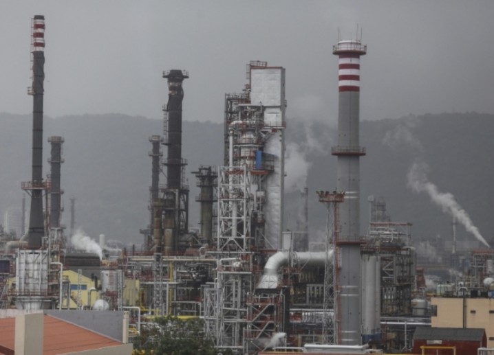 Iran expanding investment in India\'s oil sector