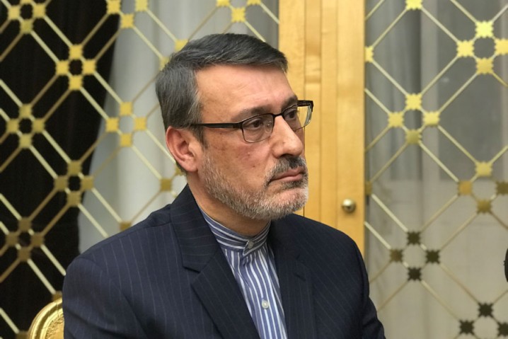 ایجاد فرصت برای گروه‌های تجزیه‌طلب آزادی سیاسی نیست