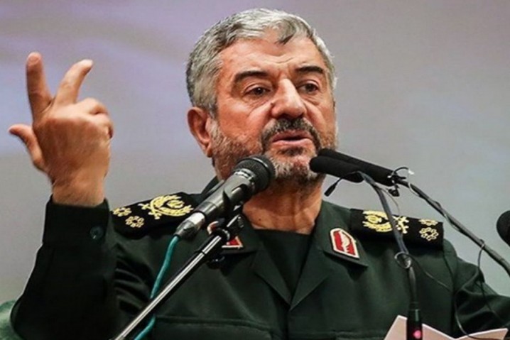 انتقام خون شهدای حادثه ترور سیستان و بلوچستان را می گیریم