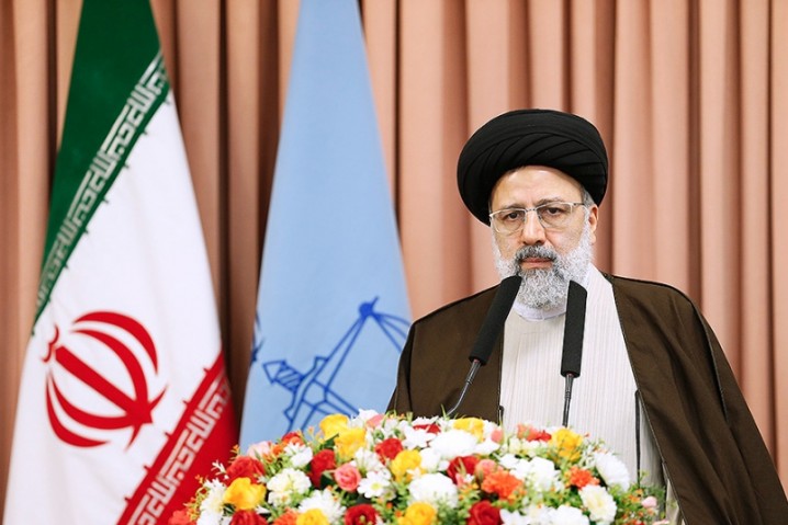 مراسم استقبال رسمی از روحانی در قصر السلام بغداد برگزار شد