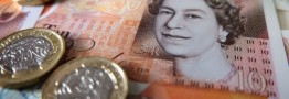 Pound drops to 2017 lows after government contempt vote