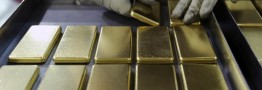 Gold hits 1-month peak fuelled by Fed&rsquo;s new stimulus measures