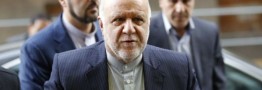 زنگنه: برای دور زدن تحریم&lrm;ها و صادرات نفت شبانه روز می کوشیم