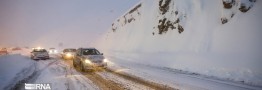 بارش برف و باران در راههای ۱۰ استان