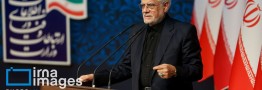 عارف: سند راهبردی فضای مجازی هرچه سریعتر تدوین شود/ محدودیت&zwnj;ها، در فضای مجازی اثری ندارد