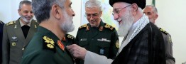 فرمانده کل سپاه دریافت نشان فتح را به سردار حاجی زاده تبریک گفت
